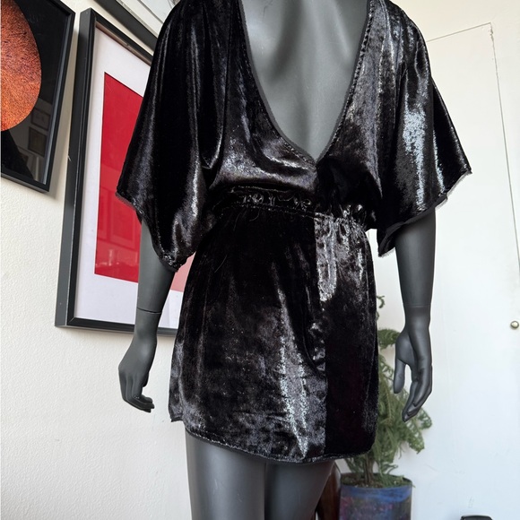 Sacada Other - 🇧🇷 Elegant Black Velvet Mini Dress – Open Back – Made in Brazil